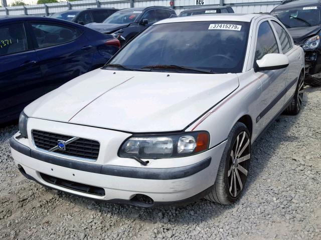 YV1RS61R122185047 - 2002 VOLVO S60 WHITE photo 2