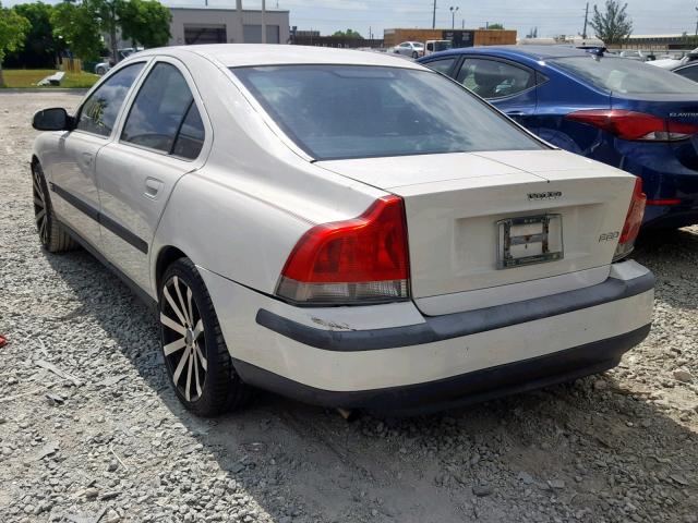 YV1RS61R122185047 - 2002 VOLVO S60 WHITE photo 3