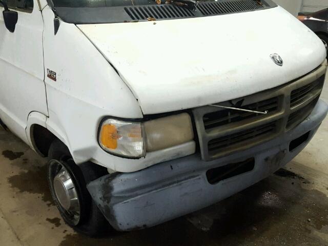 2B7FB11X7SK573257 - 1995 DODGE RAM VAN B1 WHITE photo 9