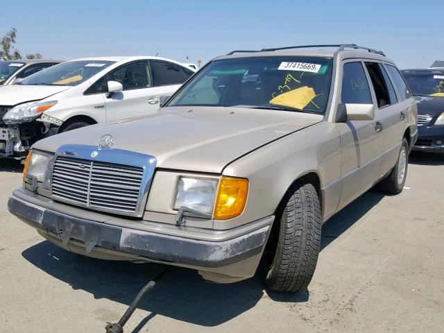 WDBEA90D8LF127234 - 1990 MERCEDES-BENZ 300 TE TAN photo 2