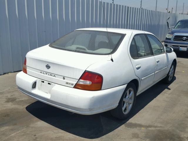 1N4DL01D2XC120262 - 1999 NISSAN ALTIMA XE WHITE photo 4