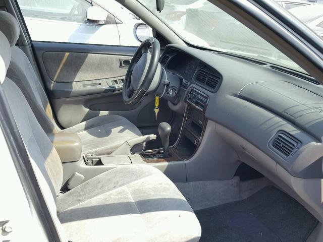 1N4DL01D2XC120262 - 1999 NISSAN ALTIMA XE WHITE photo 5