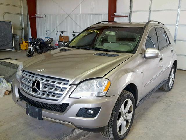 4JGBB25E89A505936 - 2009 MERCEDES-BENZ ML SILVER photo 2