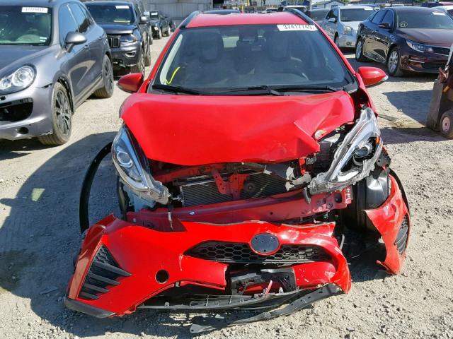 JTDKDTB33J1604837 - 2018 TOYOTA PRIUS C RED photo 9