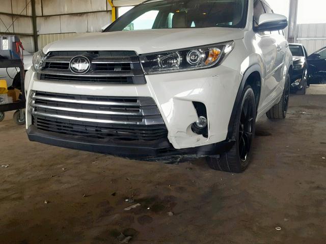 5TDYZRFH3HS206044 - 2017 TOYOTA HIGHLANDER WHITE photo 9