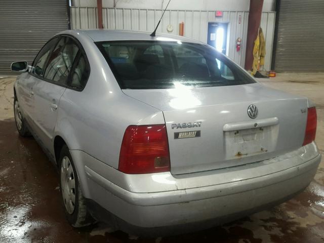 WVWMD63B8XE360264 - 1999 VOLKSWAGEN PASSAT GLS SILVER photo 3