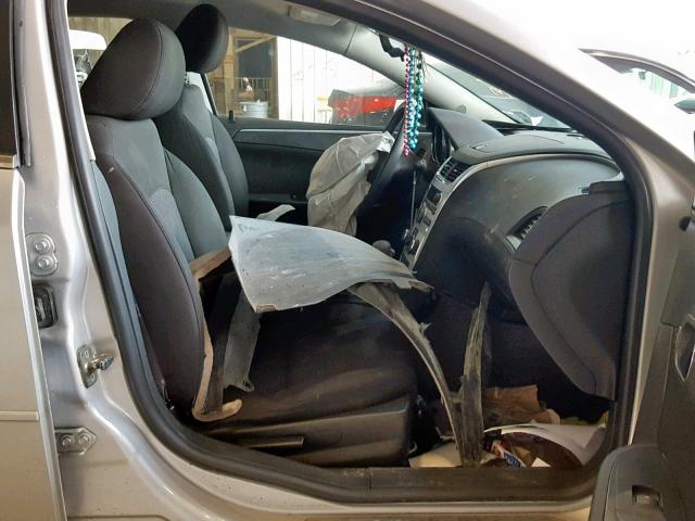 1G1ZC5E02CF159262 - 2012 CHEVROLET MALIBU 1LT SILVER photo 5