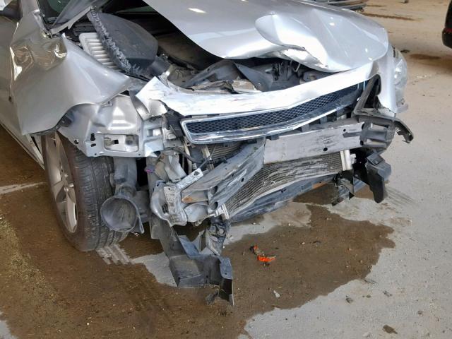 1G1ZC5E02CF159262 - 2012 CHEVROLET MALIBU 1LT SILVER photo 9