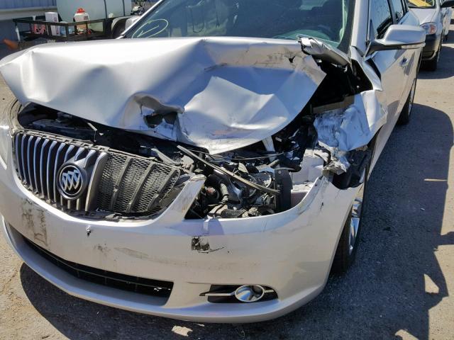 1G4GC5E37DF123735 - 2013 BUICK LACROSSE SILVER photo 9