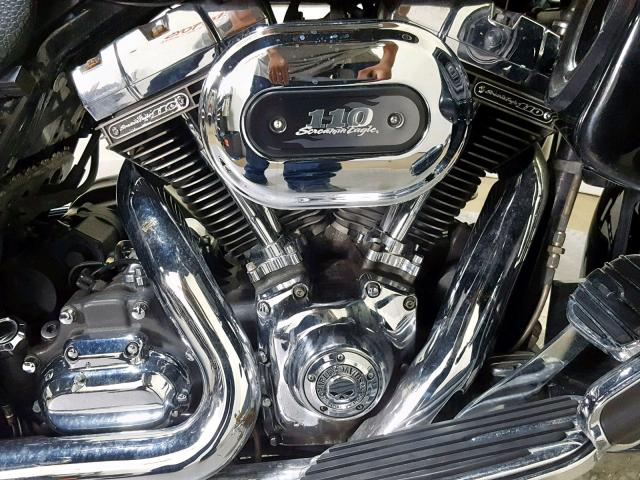 1HD1PZ812BB953350 - 2011 HARLEY-DAVIDSON FLHXSE2 BLACK photo 11