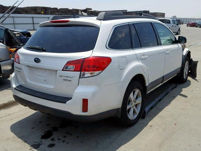 4S4BRDNC0E2281085 - 2014 SUBARU OUTBACK 3. WHITE photo 4