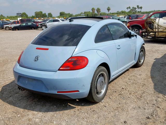 3VWJX7AT8DM655802 - 2013 VOLKSWAGEN BEETLE BLUE photo 4