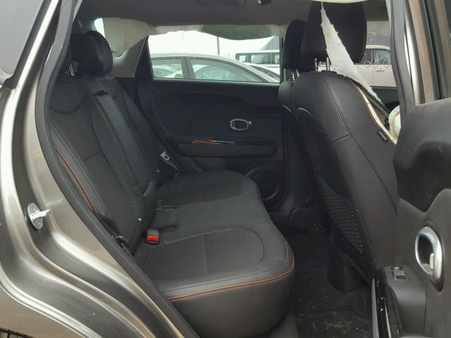 KNDJX3AA9J7530596 - 2018 KIA SOUL ! Boz foto 6