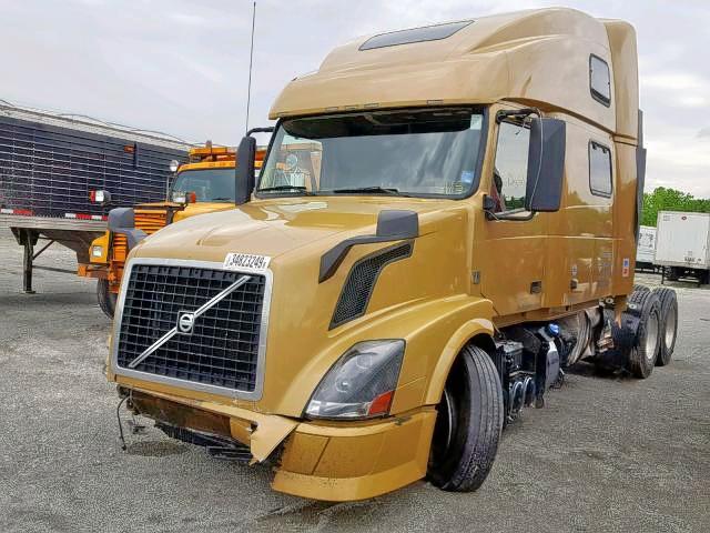 4V4NC9EH4CN536607 - 2012 VOLVO VN VNL GOLD photo 2