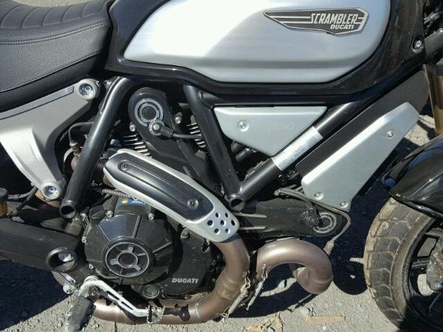 ZDMKAFCP1JB001086 - 2018 DUCATI SCRAMBLER BLACK photo 7