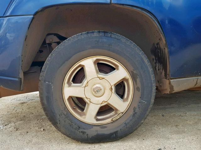 1GNDT13S422431628 - 2002 CHEVROLET TRAILBLAZE BLUE photo 9