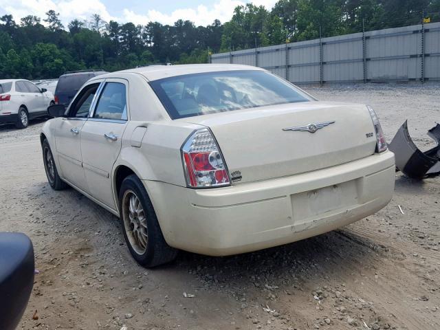 2C3JA43R15H599761 - 2005 CHRYSLER 300 WHITE photo 3