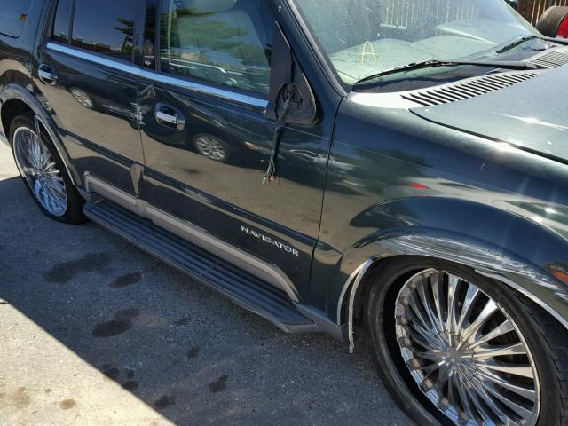 5LMFU27RX3LJ21774 - 2003 LINCOLN NAVIGATOR Жасыл фото 9