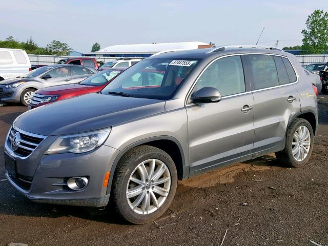 WVGBV95N29W500119 - 2009 VOLKSWAGEN TIGUAN SE GRAY photo 2