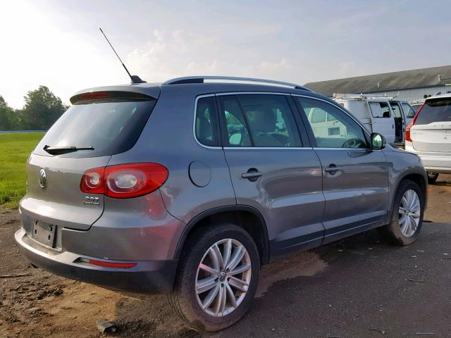 WVGBV95N29W500119 - 2009 VOLKSWAGEN TIGUAN SE GRAY photo 4