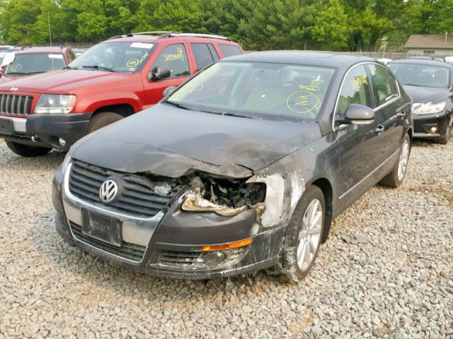 WVWJK7AN5AE057624 - 2010 VOLKSWAGEN PASSAT KOM BLACK photo 2