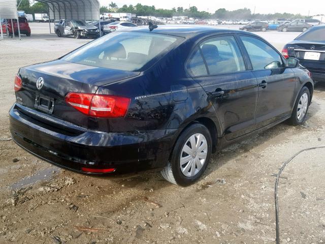 3VW2K7AJ9FM403755 - 2015 VOLKSWAGEN JETTA BASE BLACK photo 4