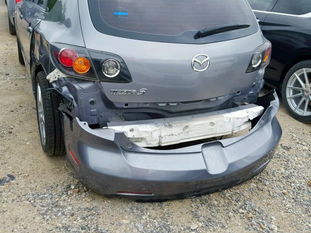 JM1BK143641113979 - 2004 MAZDA 3 HATCHBAC GRAY photo 9