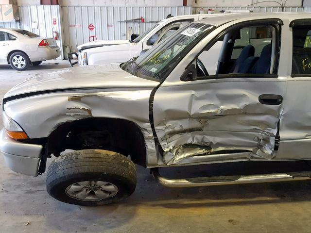 1D7HL38X33S266575 - 2003 DODGE DAKOTA QUA GRAY photo 9