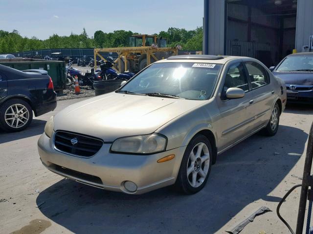 JN1CA31D01T807697 - 2001 NISSAN MAXIMA GXE GOLD photo 2