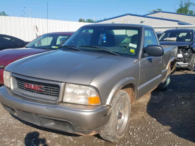 1GTCS145XY8252256 - 2000 GMC SONOMA GOLD photo 2