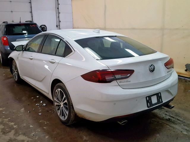 W04GP6SX0J1045386 - 2018 BUICK REGAL ESSE WHITE photo 3