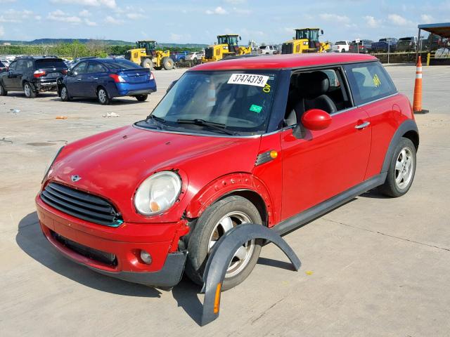 WMWMF33528TU67548 - 2008 MINI COOPER RED photo 2