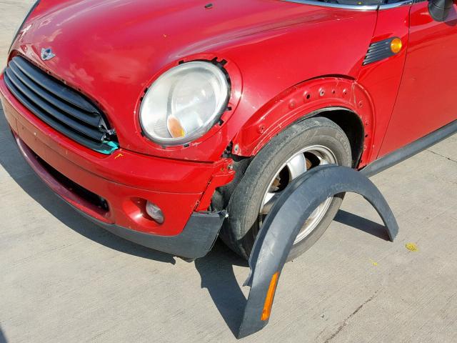 WMWMF33528TU67548 - 2008 MINI COOPER RED photo 9