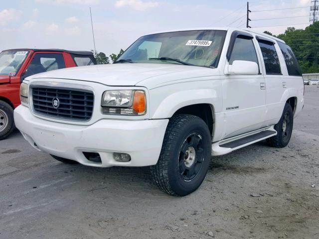 1GYEK63R1YR221394 - 2000 CADILLAC ESCALADE L WHITE photo 2