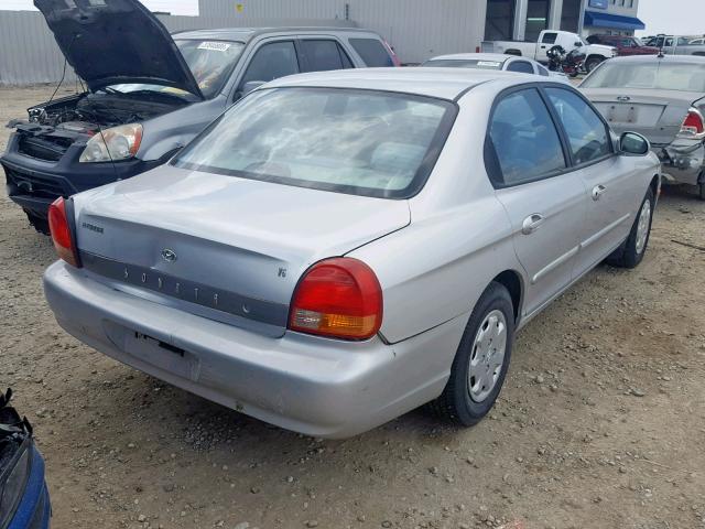 KMHWF25V8YA163635 - 2000 HYUNDAI SONATA BAS SILVER photo 4