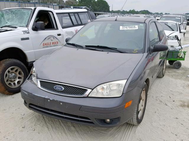 1FAFP31N57W155173 - 2007 FORD FOCUS ZX3 BROWN photo 2