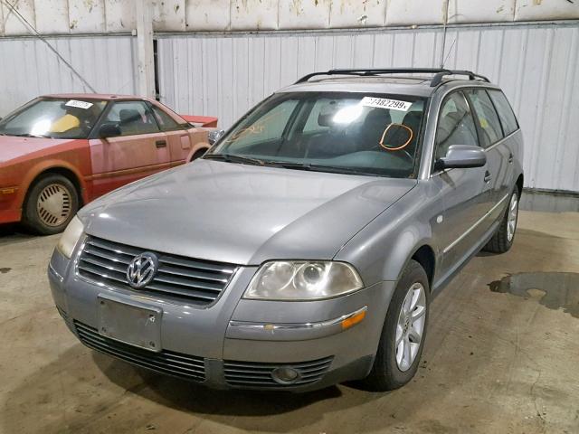 WVWVD63B44E039080 - 2004 VOLKSWAGEN PASSAT GLS GRAY photo 2