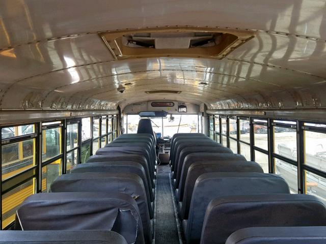 4UZAAXAK12CJ20705 - 2002 FREIGHTLINER CHASSIS FS YELLOW photo 9