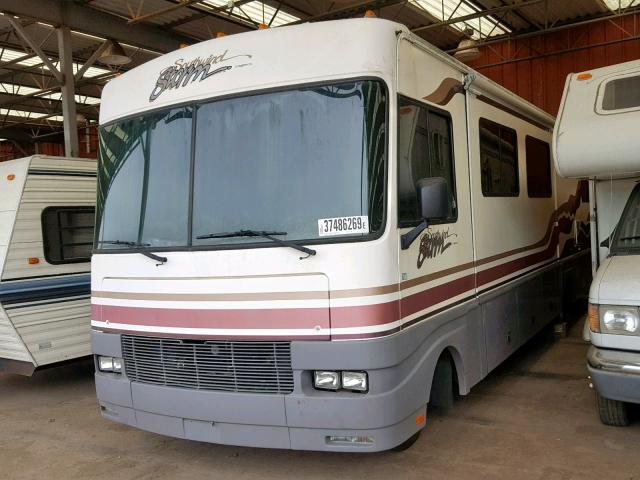 1GBLP37J5W3301481 - 1998 FLEETWOOD SOUTHWIND WHITE photo 3