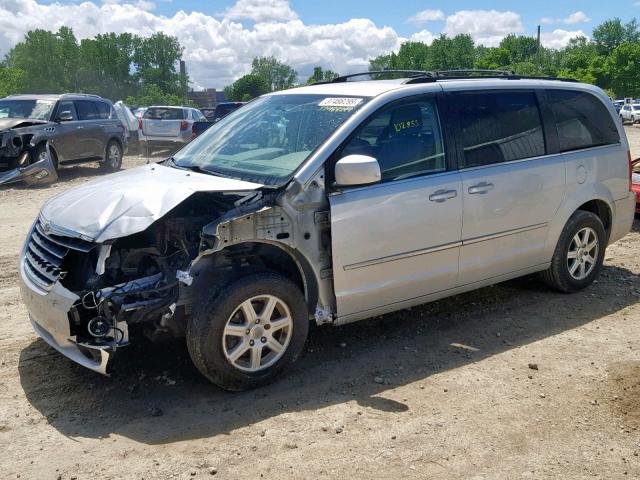 2A4RR5D11AR421496 - 2010 CHRYSLER TOWN & COU SILVER photo 9