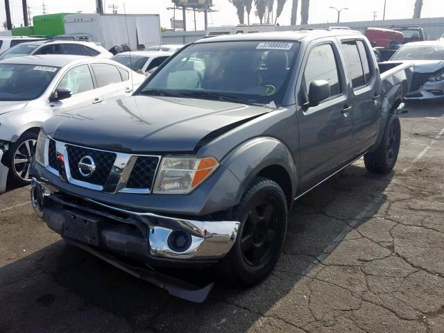 1N6AD07UX7C434871 - 2007 NISSAN FRONTIER C CHARCOAL photo 2