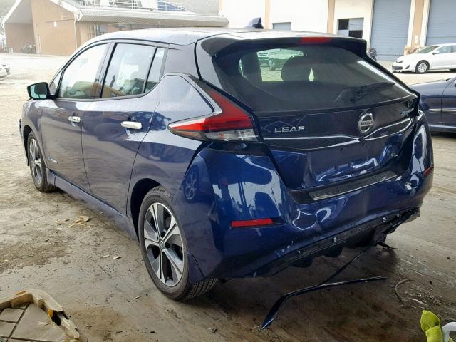 1N4AZ1CP8JC317748 - 2018 NISSAN LEAF S BLUE photo 3