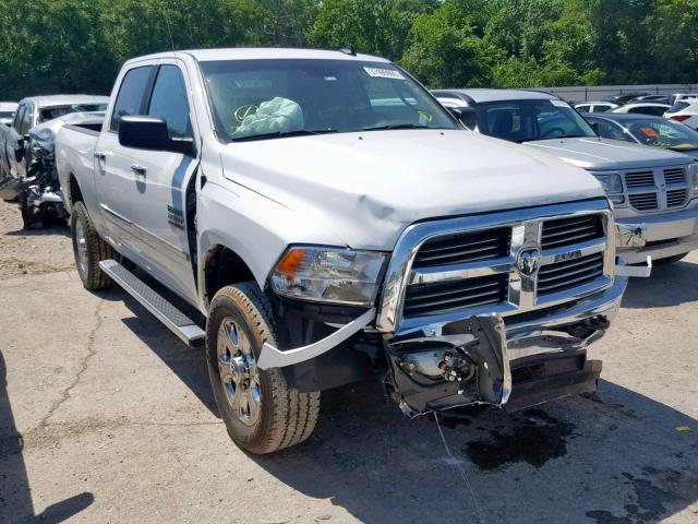 3C6UR5DL2HG707849 - 2017 RAM 2500 SLT 白色 照片 1