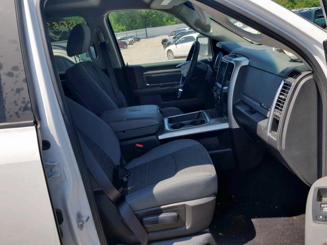 3C6UR5DL2HG707849 - 2017 RAM 2500 SLT 白色 照片 5