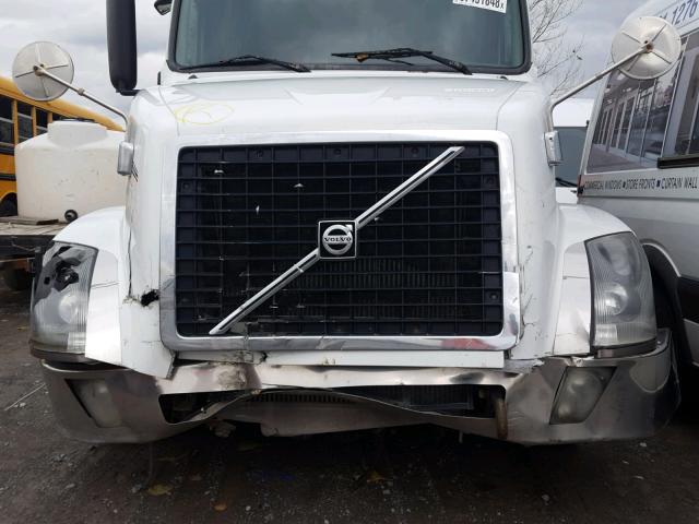 4V4NC9GH66N408354 - 2006 VOLVO VN VNL WHITE photo 9