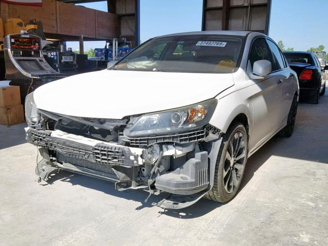 1HGCR3F8XFA011920 - 2015 HONDA ACCORD EXL WHITE photo 2