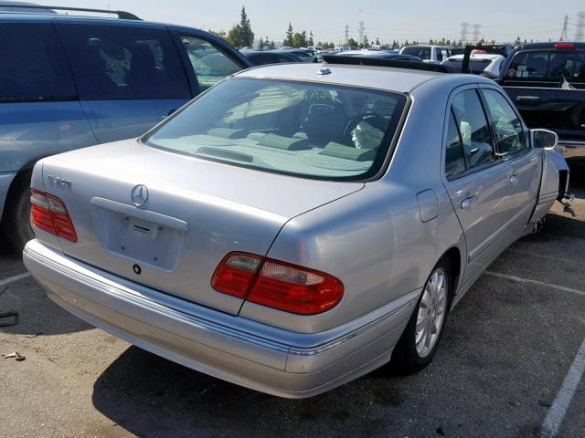 WDBJF65J5YB011923 - 2000 MERCEDES-BENZ E 320 SILVER photo 4