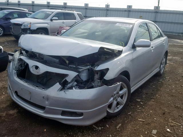 4T1BK46K17U556688 - 2007 TOYOTA CAMRY NEW SILVER photo 2