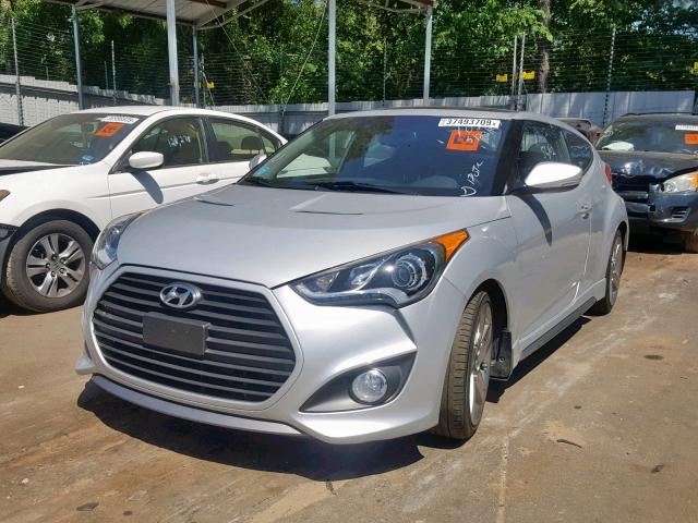 KMHTC6AE0FU229177 - 2015 HYUNDAI VELOSTER T SILVER photo 2