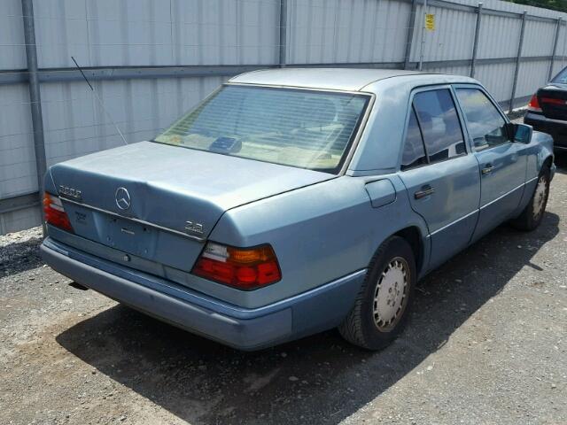 WDBEA28E2PC009174 - 1993 MERCEDES-BENZ 300 E 2.8 BLUE photo 4